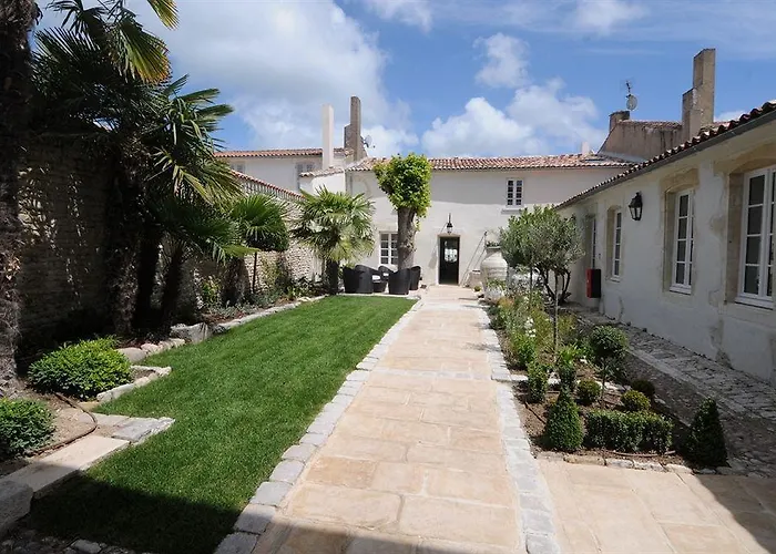 Clarisse & By Olivier Claire Hotel 5*