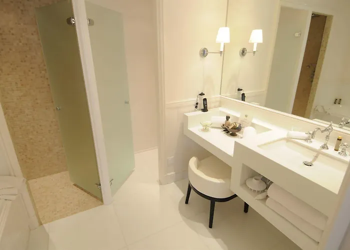 Clarisse & By Olivier Claire