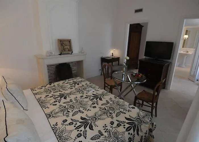 Clarisse & By Olivier Claire Hotel