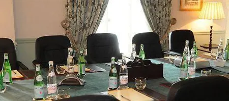 Clarisse Hotel