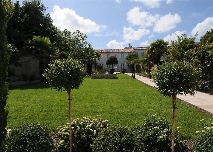 Clarisse & By Olivier Claire فندق